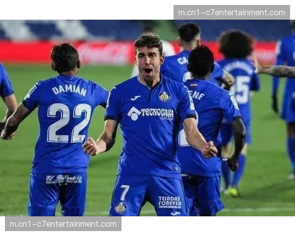 赫罗纳定位球防守漏洞频现 雷斯乌龙折射防线默契不足